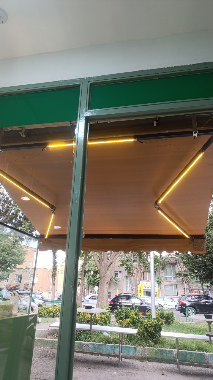 سایبان برقی ضدآب و باد